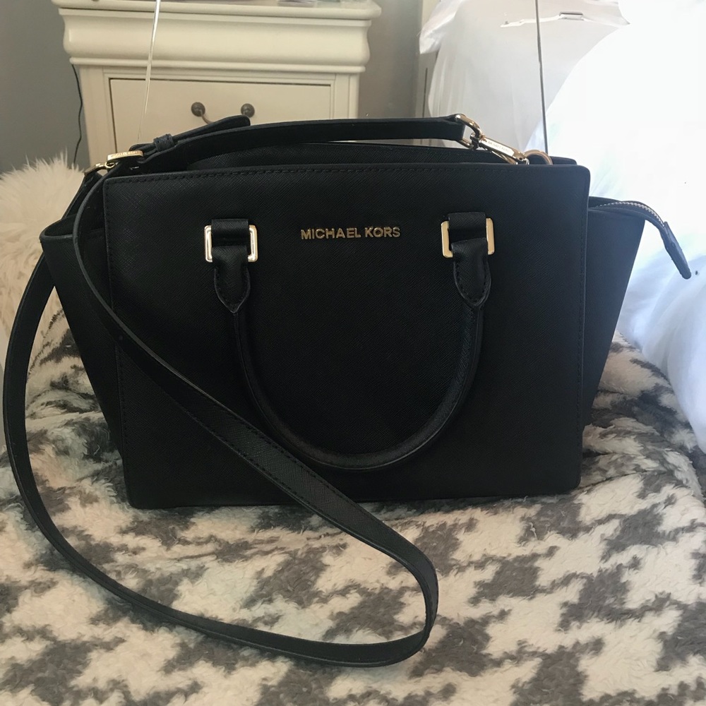 MICHAEL KORS CROSSBODY BAG 💛 SALE
